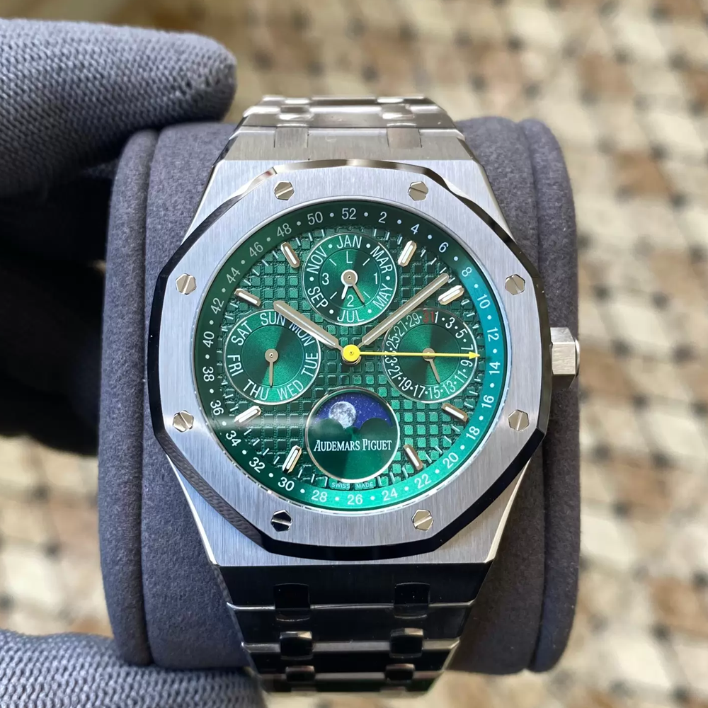 오데마피게 로얄오크 퍼페츄얼 캘린더 그린 다이얼 SS 브레이슬릿 41mm 26574