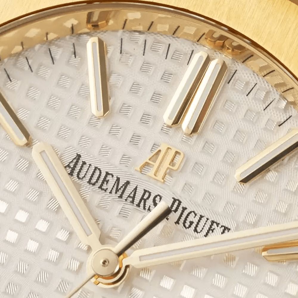 IP공장 오데마피게 로얄오크 화이트 텍스처 다이얼 옐로우 골드 금통 37mm 15450