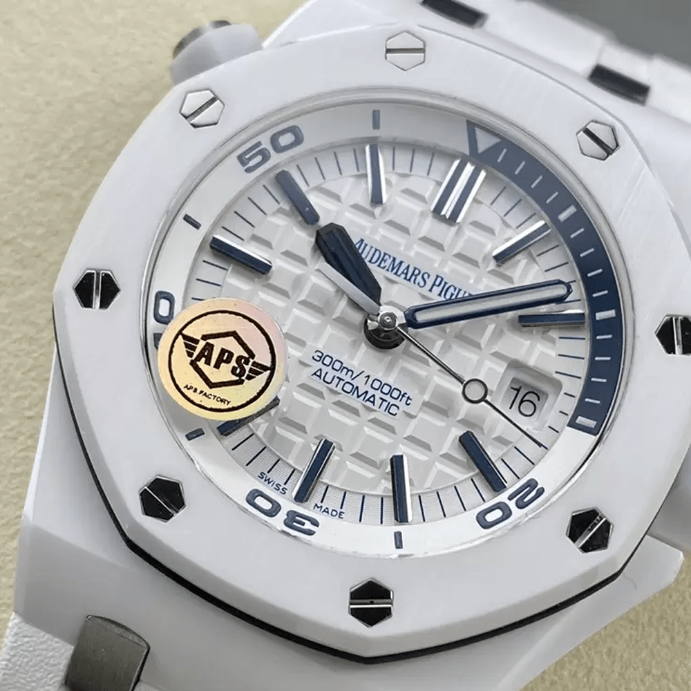 APS 공장 오데마피게 로얄오크 오프쇼어 다이버 화이트 다이얼 세라믹 베젤 화이트 러버 스트랩 42mm 15707