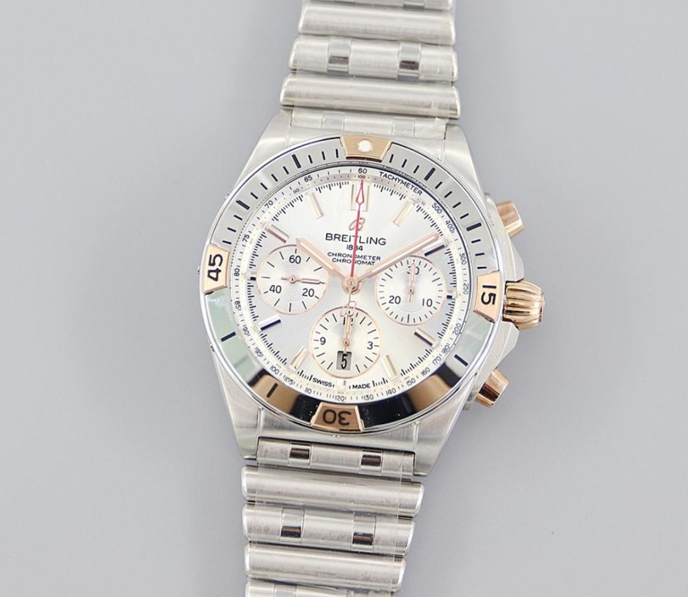 TF공장 브라이틀링 크로노그래프 크로노맷 실버 다이얼 콤비 42mm IB0134101G1A1