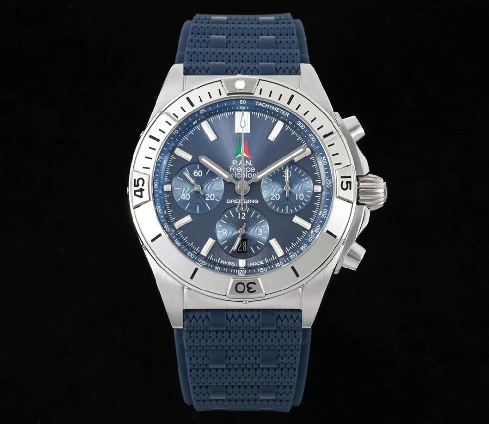 브라이틀링 크로노그래프 크로노맷 블루 다이얼 러버 스트랩 42mm AB01343A1L1A1