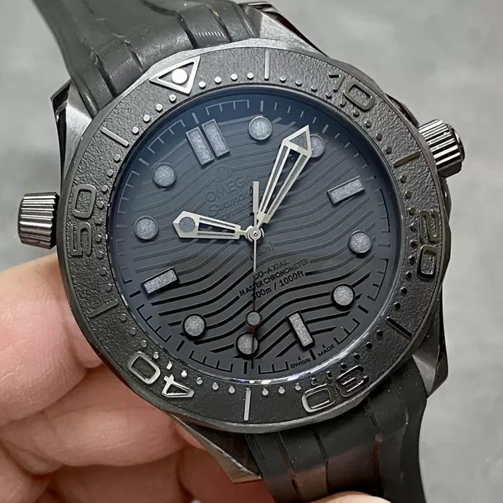 VS공장 오메가 씨마스터 300M 다이버 코액시얼 마스터 크로노미터 올블랙 43.5mm 210.92.44.20.01.003