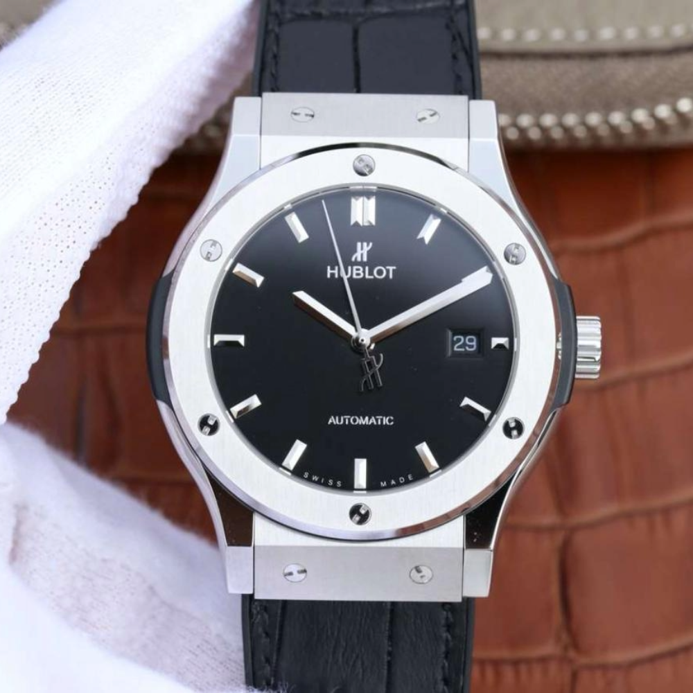 위블로 클래식 퓨전 티타늄 블랙 다이얼 러버 스트랩 42mm 542.NX.1171.RX