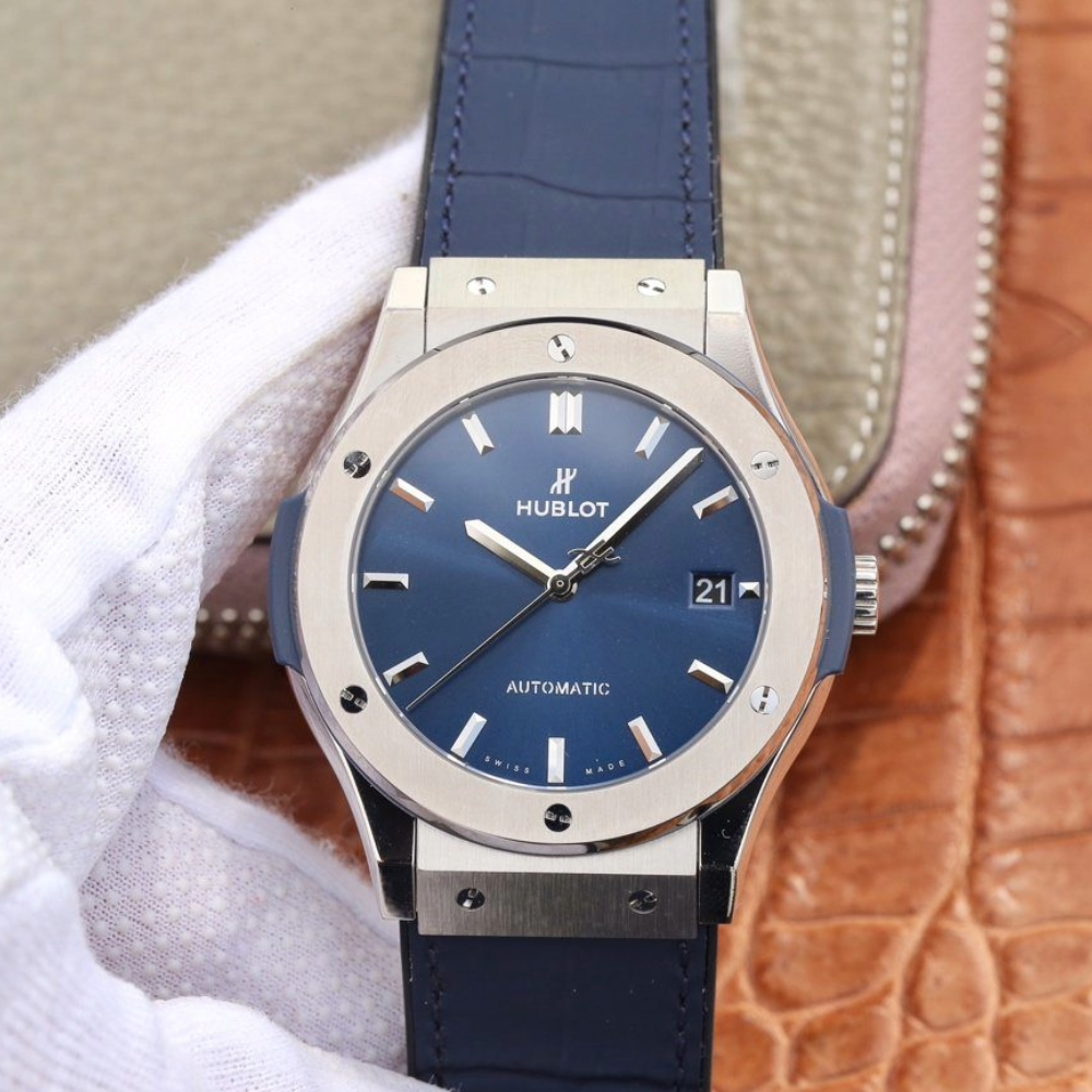 WWF공장 위블로 클래식 퓨전 티타늄 블루 러버 스트랩 45mm 511.NX.7170.LR