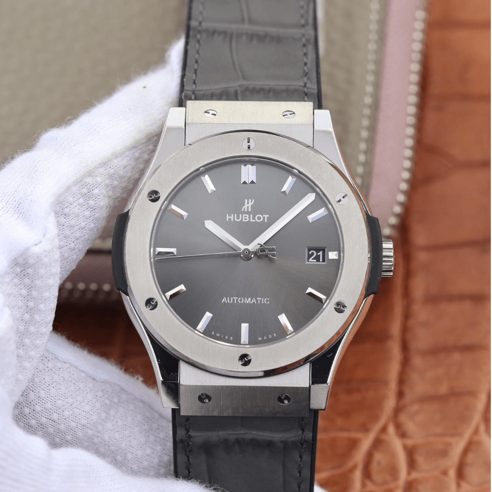 WWF공장 위블로 클래식 퓨전 티타늄 그레이 러버 스트랩 45mm 511.NX.7071.LR