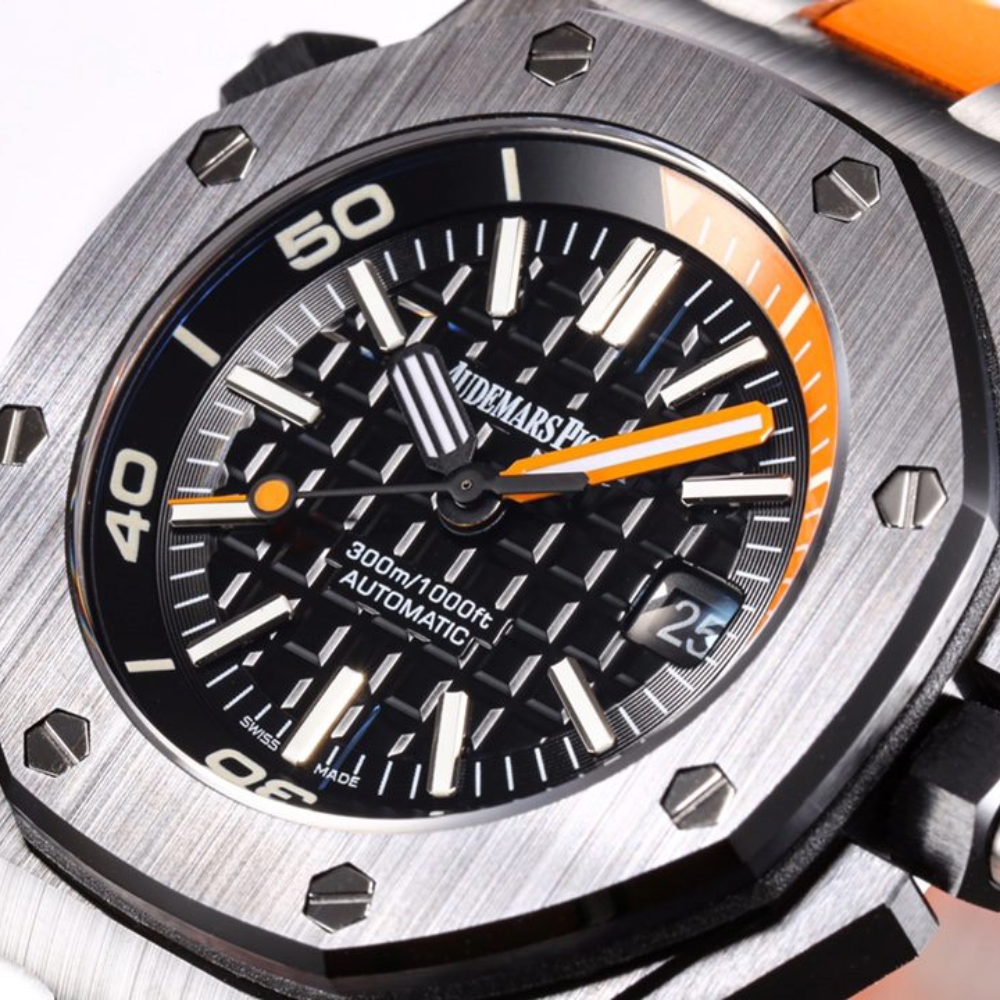 IP공장 오데마피게 로얄오크 오프쇼어 다이버 블랙 다이얼 세라믹 오렌지 러버 스트랩 42mm 15707CE