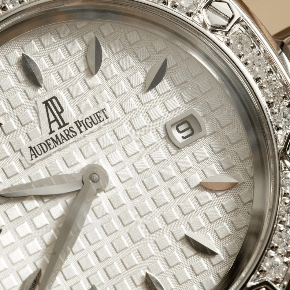 APF공장 오데마피게 레이디 로얄오크 화이트 텍스처 다이얼 다이아베젤 악어가죽 스트랩 33mm 67601ST