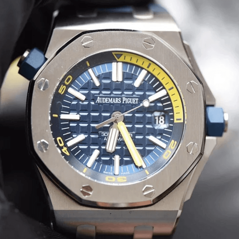 오데마피게 로얄오크 오프쇼어 다이버 블루 다이얼 러버 스트랩 42mm 15710ST