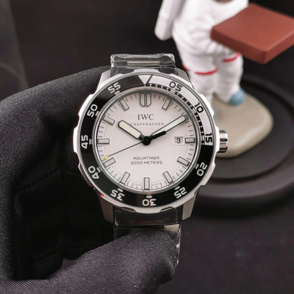 IWS공장 IWC 아쿠아타이머 스틸 화이트 다이얼 SS 브레이슬릿 44mm IW356809
