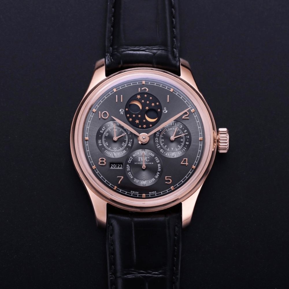 V9공장 IWC 포르투기저 퍼페츄얼 문페이즈 로즈골드 그레이 다이얼 레더 스트랩 41mm IW503404