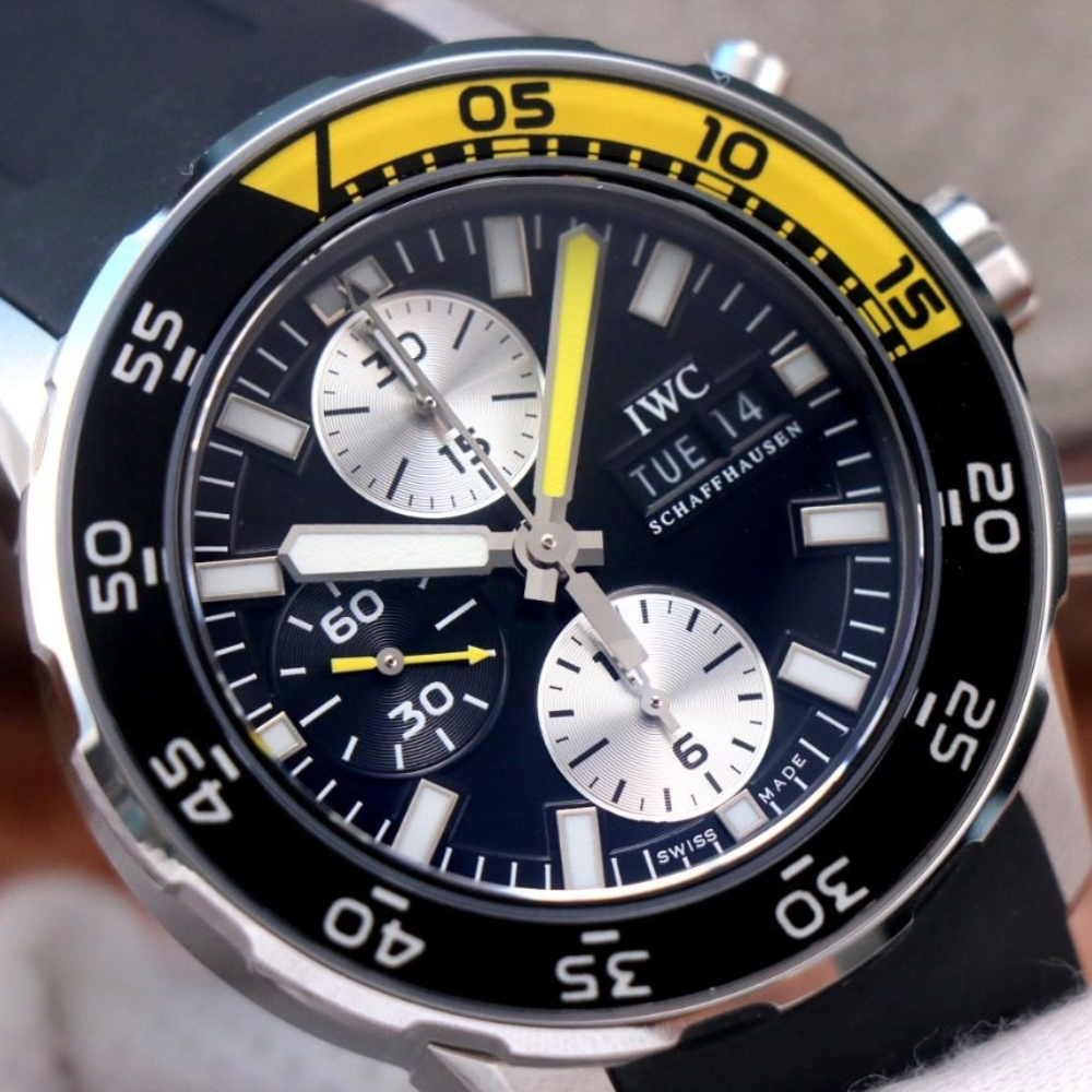 IWS공장 IWC 아쿠아타이머 마린 크로노그래프 블랙 다이얼 44mm 러버 스트랩 IW376709