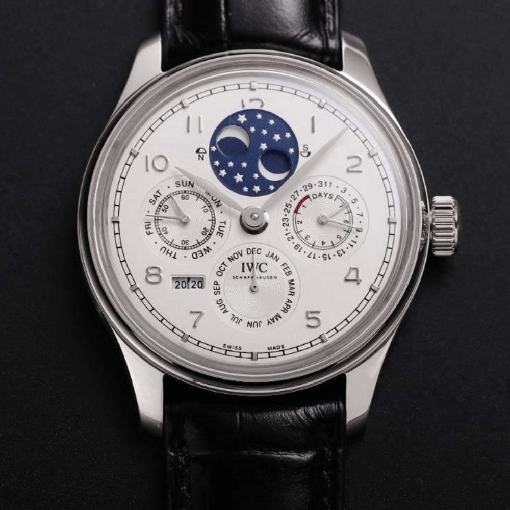 V9공장 IWC 포르투기저 퍼페츄얼 문페이즈 애뉴얼 캘린더 화이트 다이얼 레더 스트랩 41mm IW503406