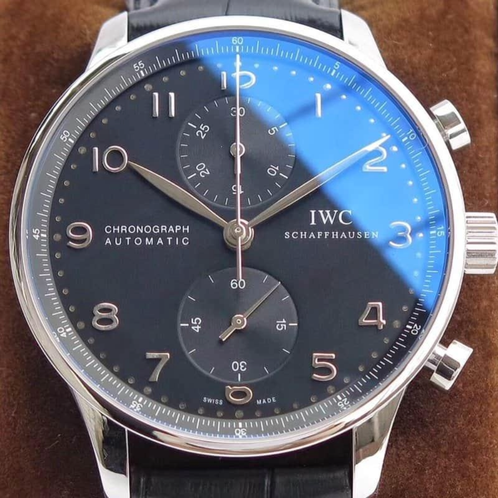 ZF공장 IWC 포르투기저 크로노그래프 화이트골드 블랙 다이얼 레더 스트랩 41mm IW371447
