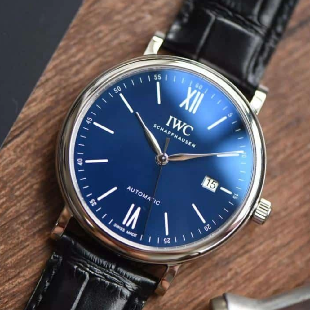 IWC 포르토피노 화이트골드 블루 다이얼 레더 스트랩 40mm IW356405