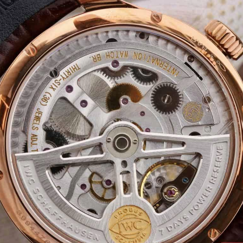 YL공장 IWC 포르투기저 애뉴얼 캘린더 로즈골드 화이트 다이얼 레더 스트랩 44.2mm IW503504