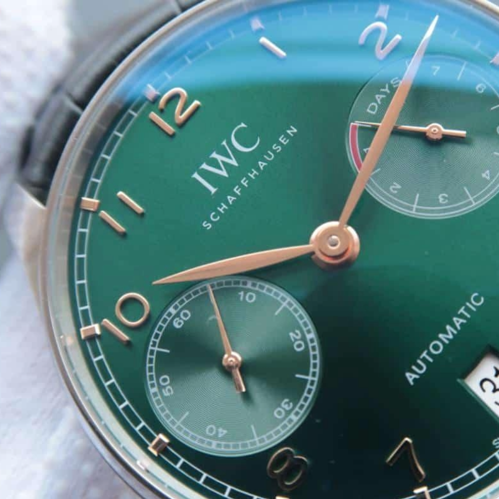 ZF공장 IWC 포르투기저 세븐데이즈 스틸 그린 다이얼 레더 스트랩 42.3mm IW500708