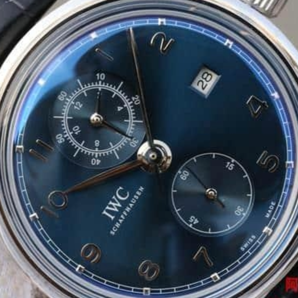 IWC 포르투기저 크로노그래프 클래식 블루 다이얼 레더 스트랩 42mm IW390403