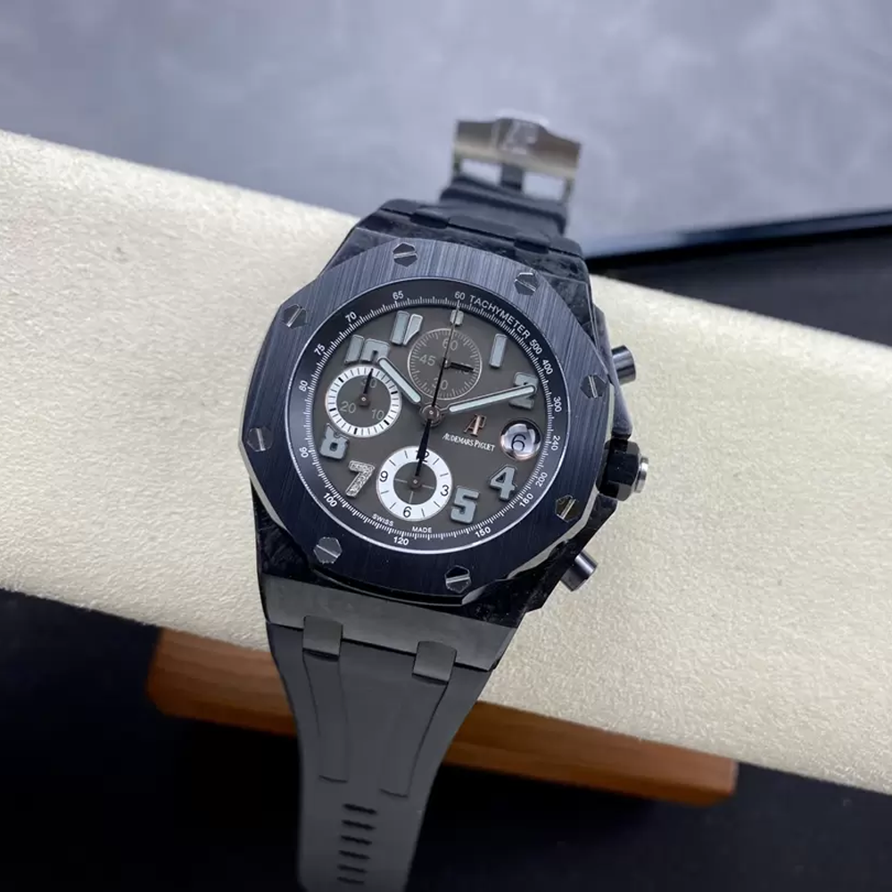 APF공장 오데마피게 로얄오크 오프쇼어 블랙 다이얼 카본 세라믹 베젤 러버 스트랩 42mm 26205AU