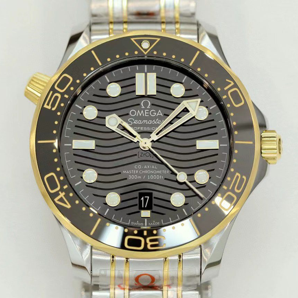 OR공장 오메가 씨마스터 시리즈 검판 옐골 콤비 210.20.42.20.03.002