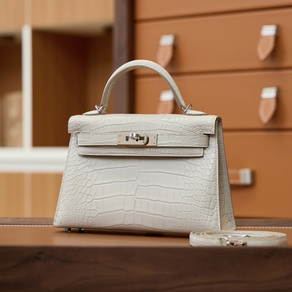 에르메스 올수공 크로커다일 미니 켈리 화이트 팔라듐 하드웨어