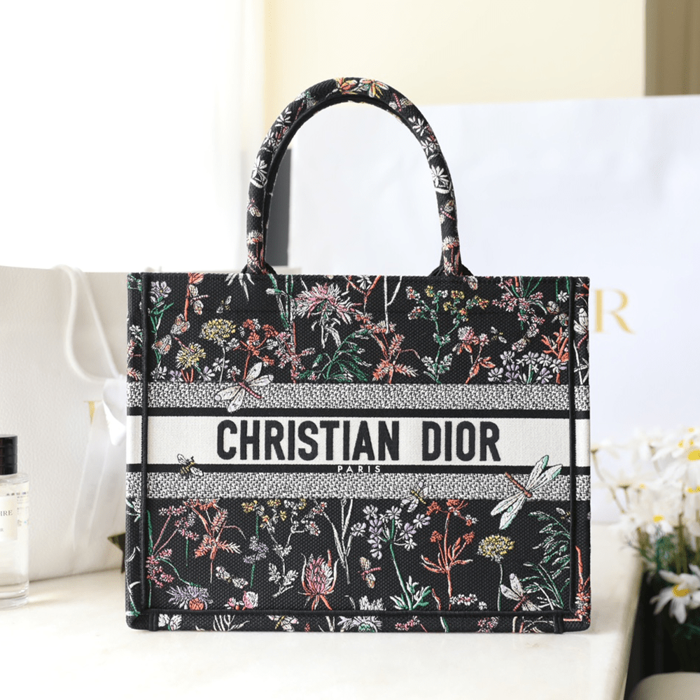 디올 Herbarium 자수 북 토트 미디엄 백