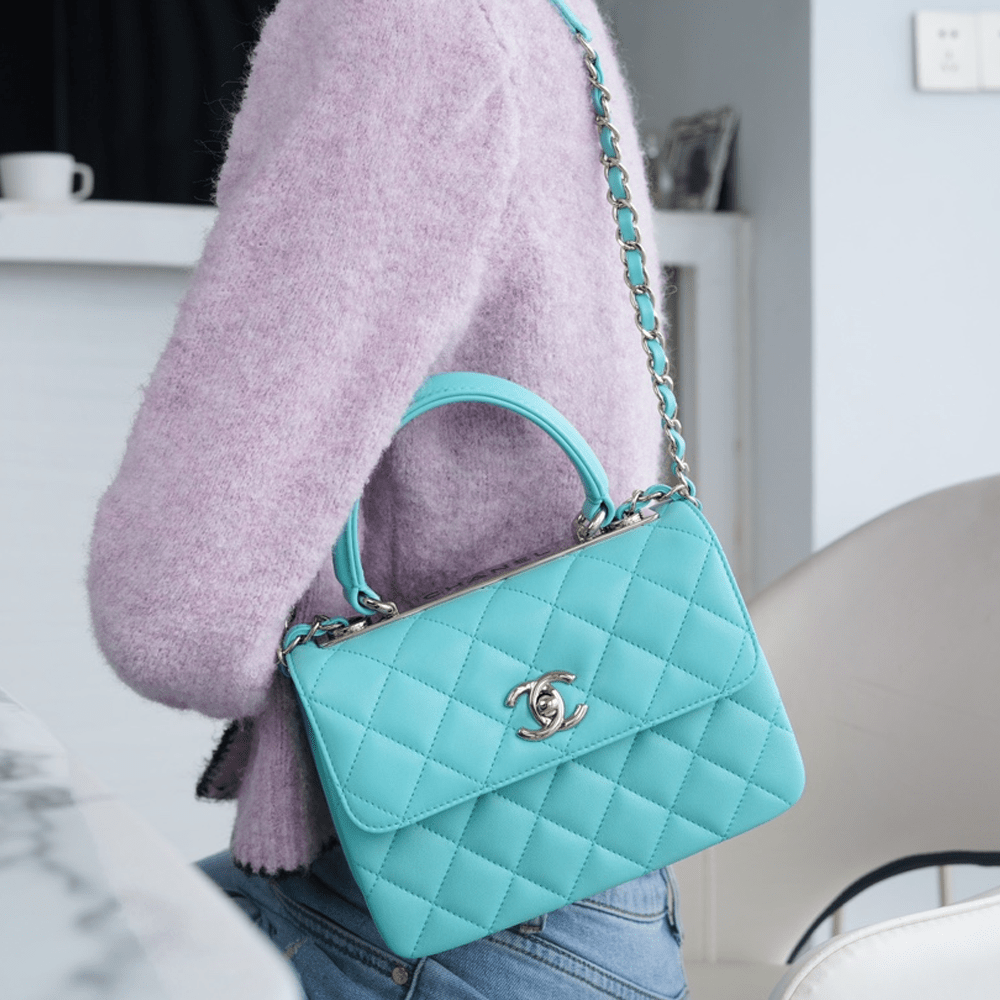 팬더샵 샤넬 클래식 탑핸들 미니 백 블루 램스킨 은장