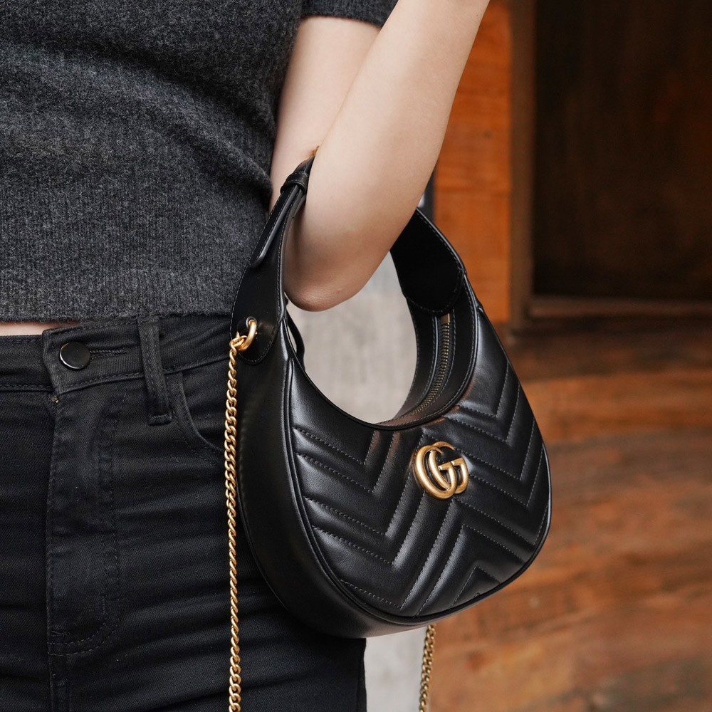구찌 GG 마몽 레더 하프문 쉐입 미니백 블랙