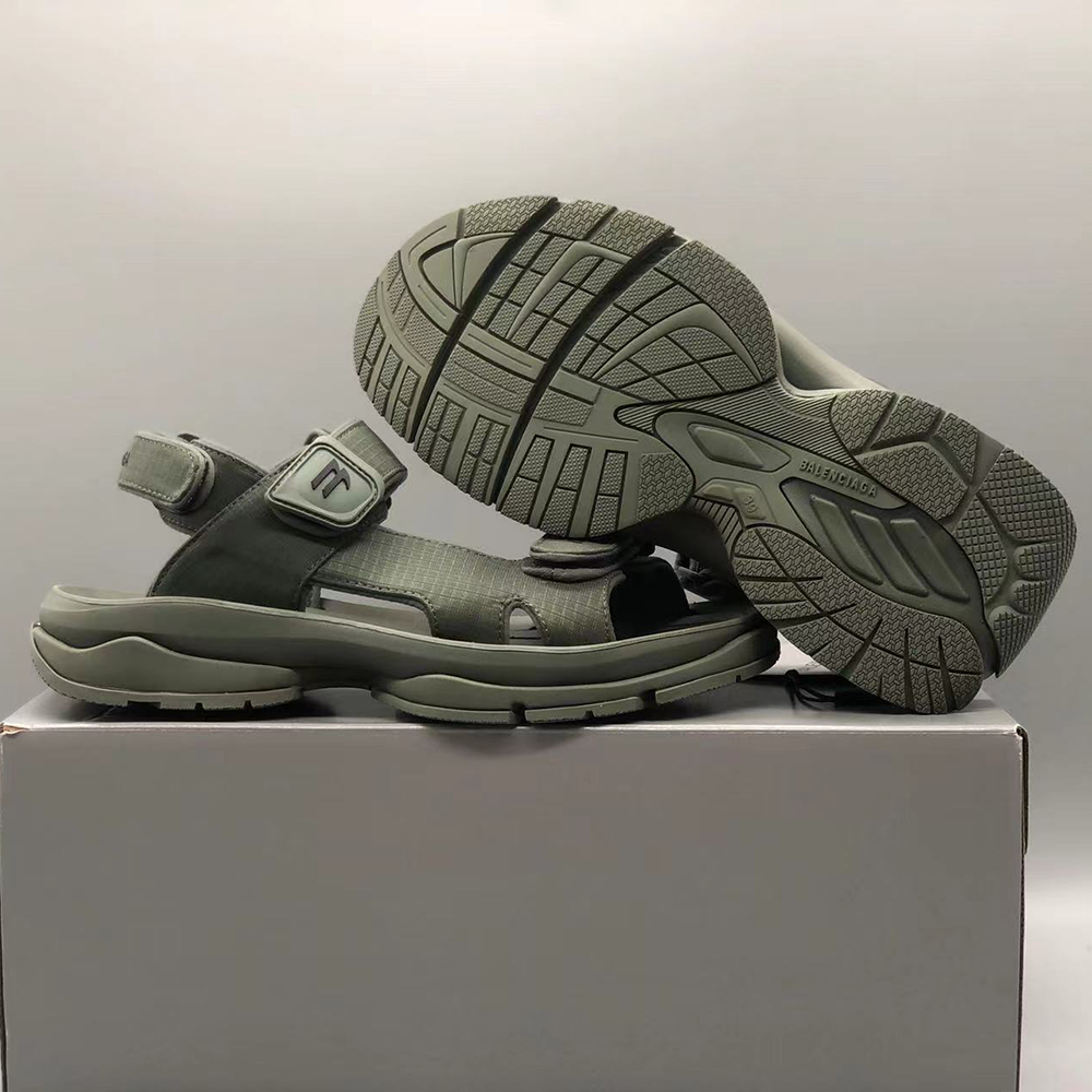 발렌시아가 투어리스트 샌들 그린