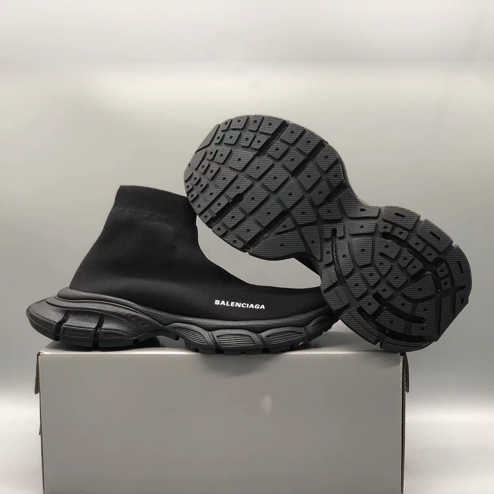 발렌시아가 스피드러너 올블랙