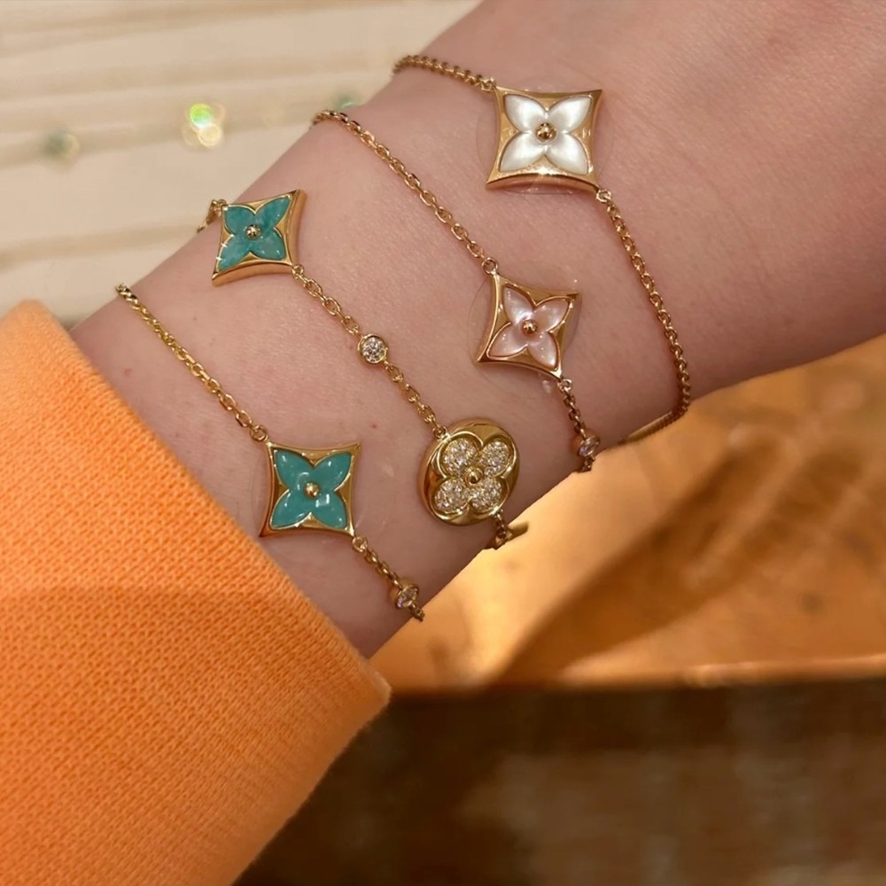 루이비통 아이코닉 플라워 팔찌