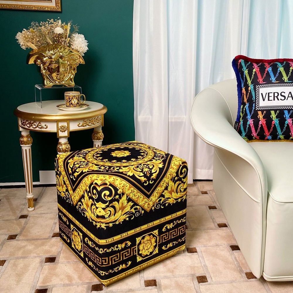 베르사체 하이앤드 벨벳 스툴 블랙