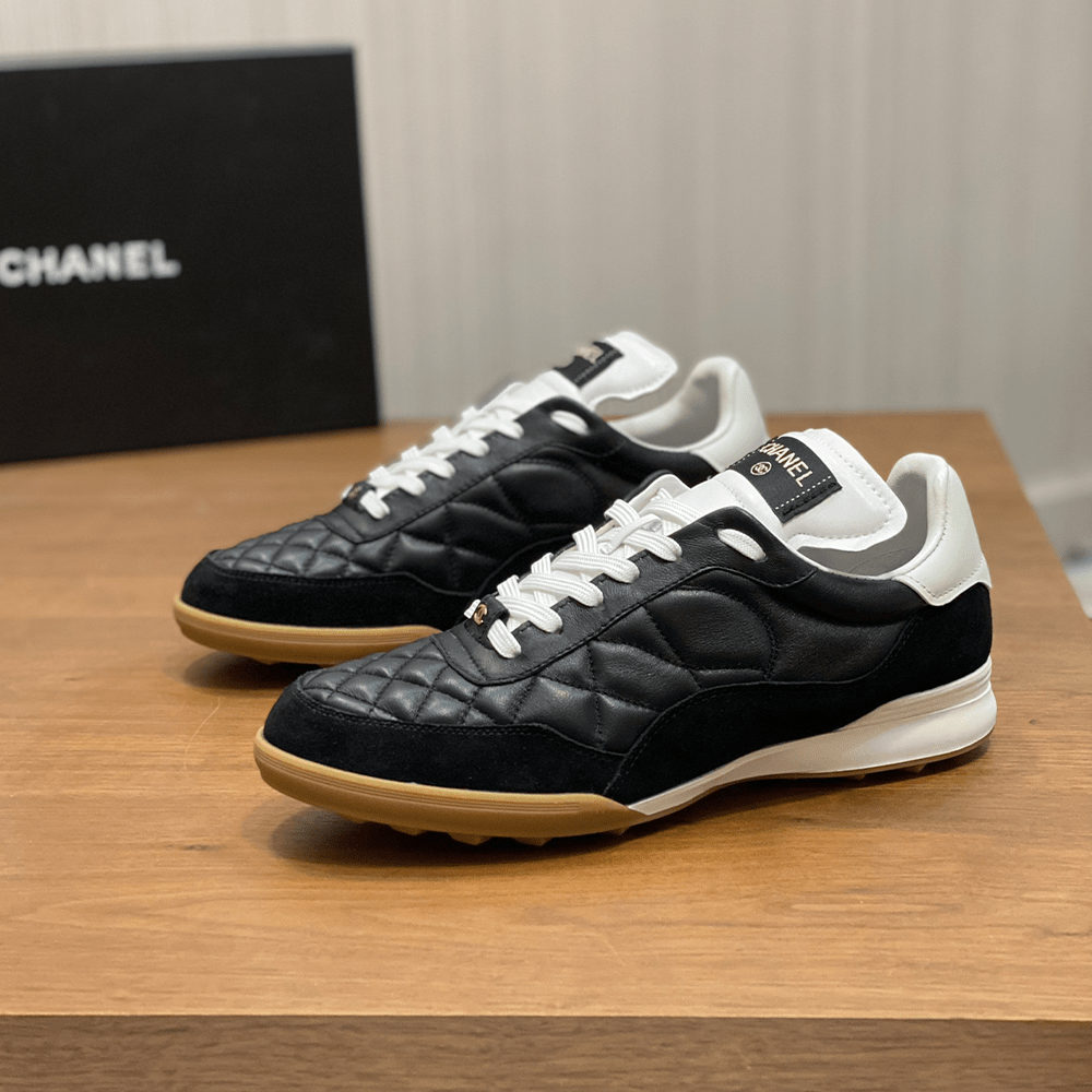 샤넬 23C 레더 퀼팅 스니커즈 블랙