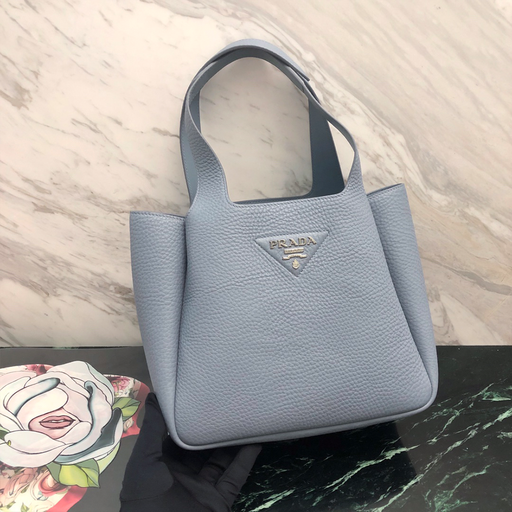 프라다 미디엄 레더 토트 백 블루 1BG335