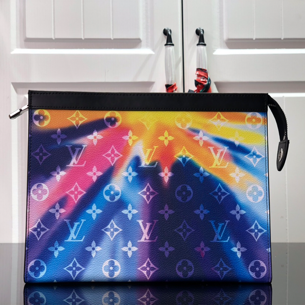 루이비통 포쉐트 보야주 한정판 레인보우 클러치
