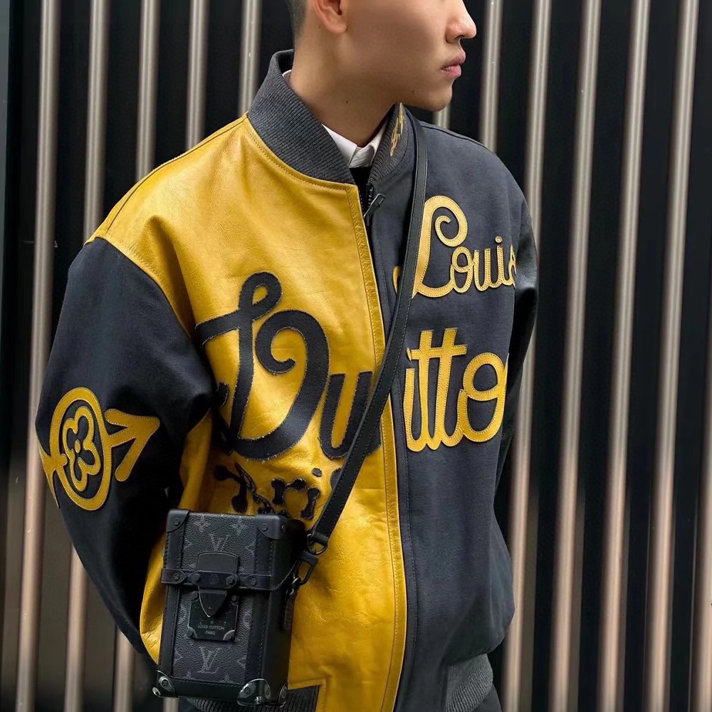 루이비통 믹스 캔버스 레더 봄버 마리골드