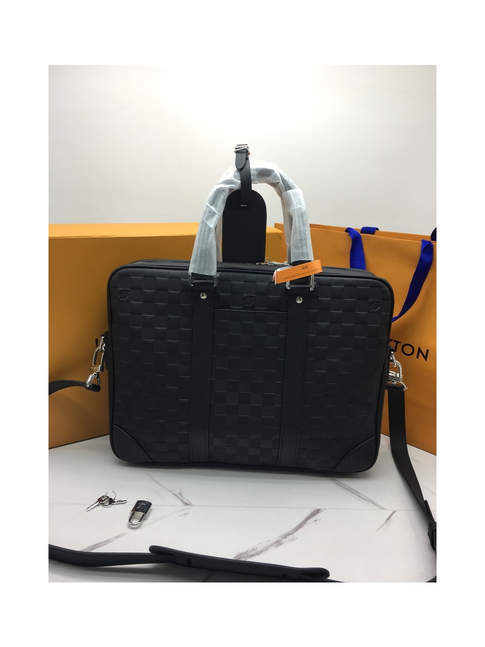 루이비통 다미에 인피니 오닉스 시리우스 브리프케이스 N45288