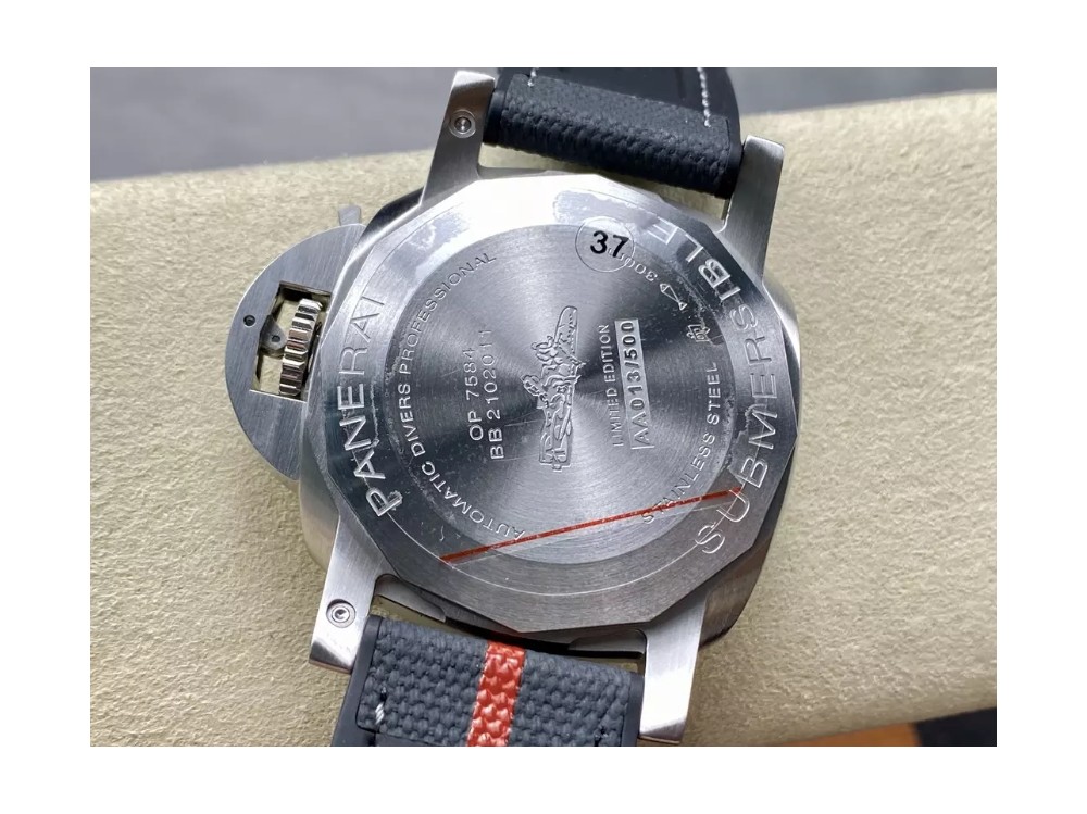 VS공장 파네라이 섭머저블 루나로사 화이트 다이얼 42mm PAM1579