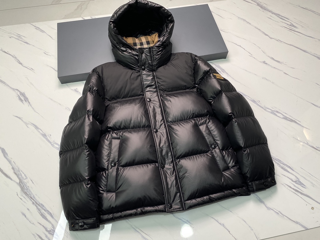 버버리 24FW 패치워크 숏 구스 다운 자켓 (블랙/브라운 2종)
