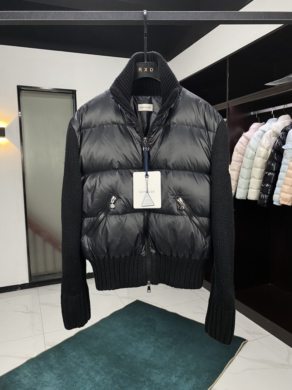 몽클레어 24FW 울 패치워크 가디건 다운 패딩 블랙