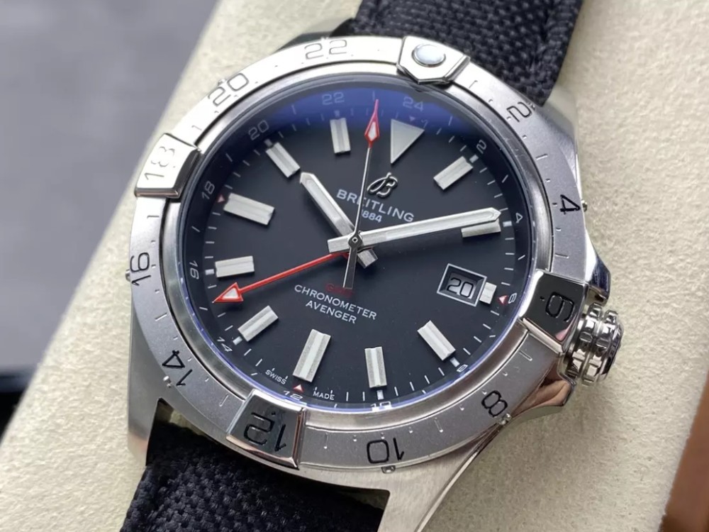 BLS공장 브라이틀링 어벤저 오토매틱 GMT 베스트 에디션 레드 다이얼 나일론 스트랩 44mm