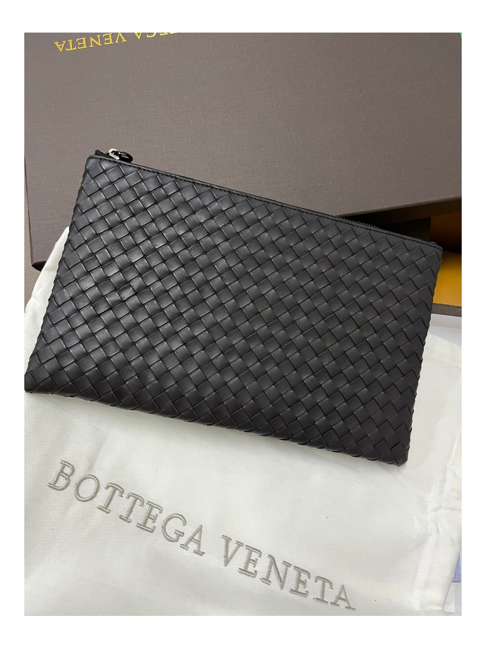 보테가베네타 인트레치아토 미디움 클러치 블랙