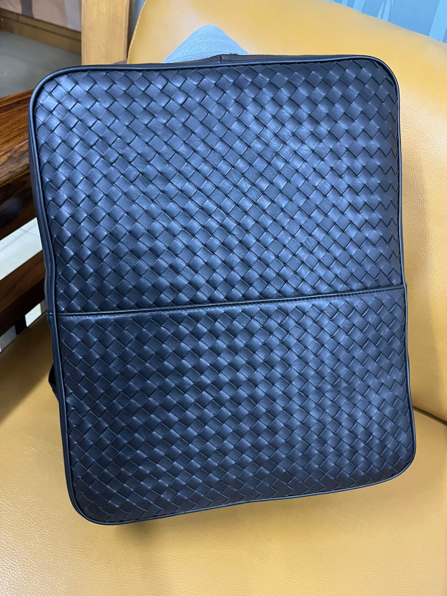 보테가베네타 인트레치아토 백팩