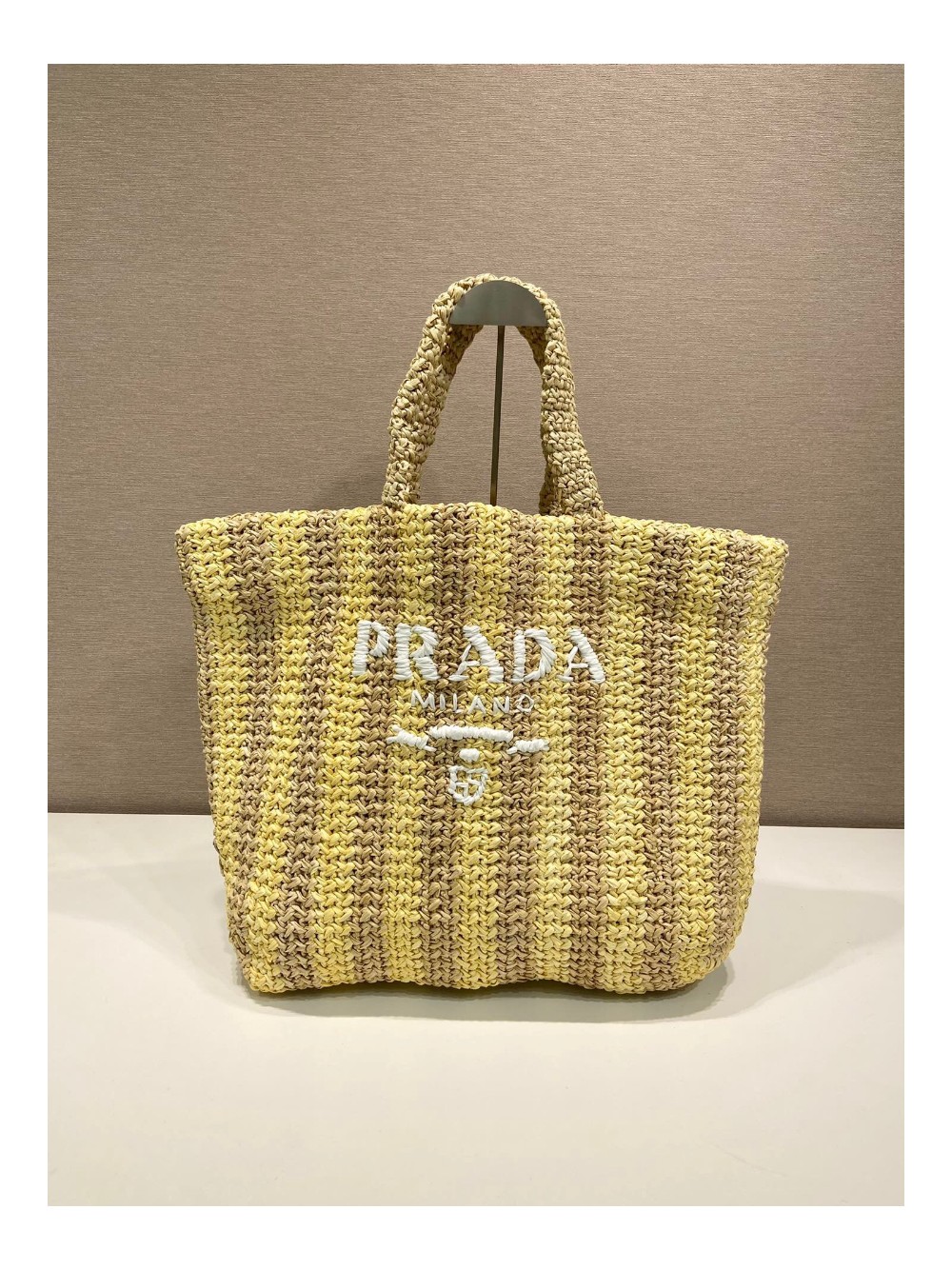 프라다 라피아 토트백