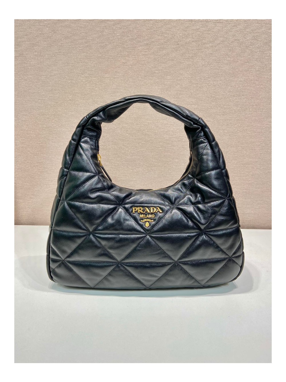 프라다 라지 탑스티치드 나파 가죽 백