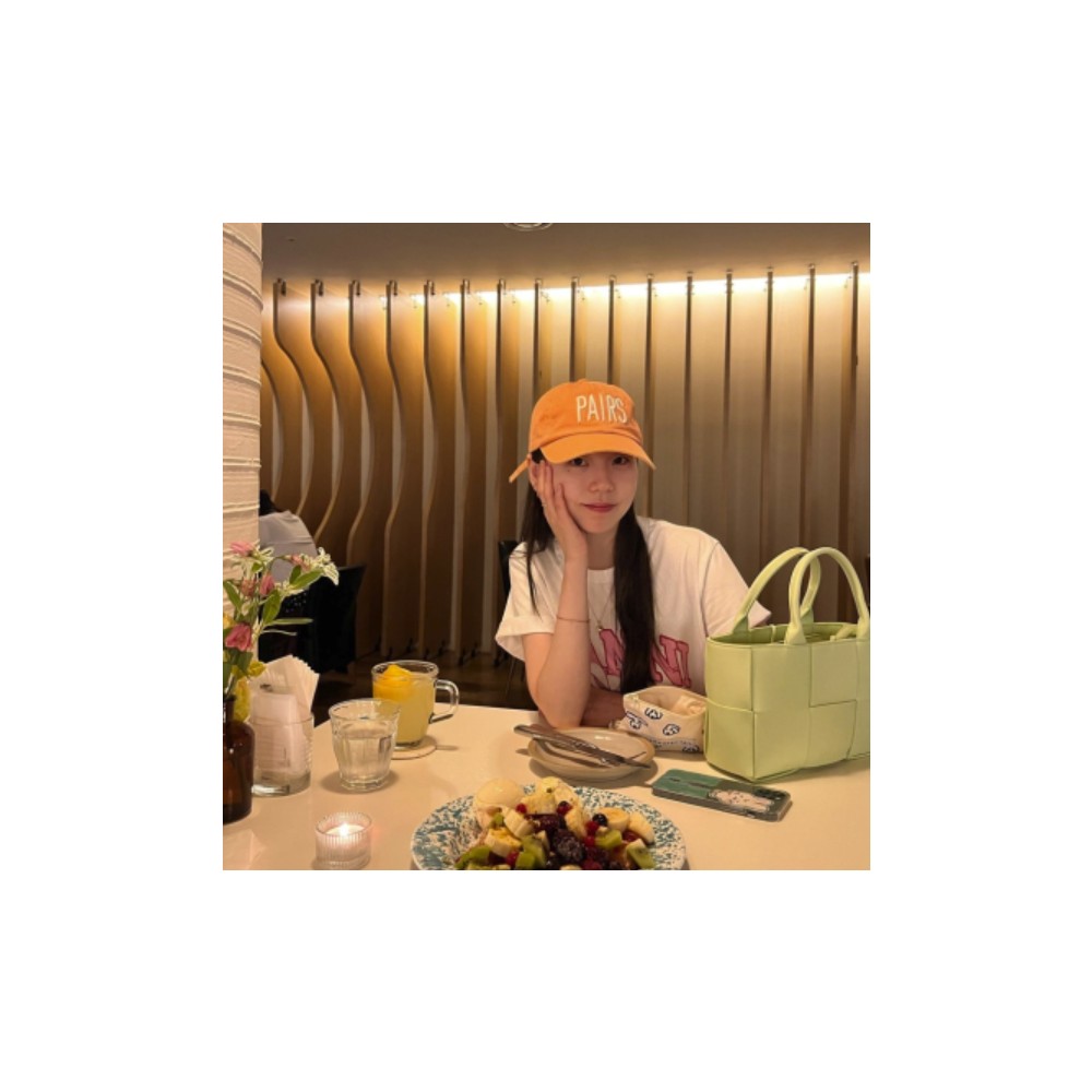 [안소희 PICK] 보테가베네타 아르코 라이트 옐로우 토트백