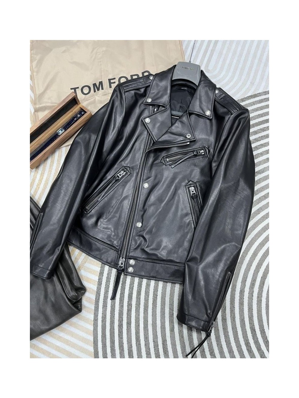 톰포드 카우하이드 천연가죽 자켓
