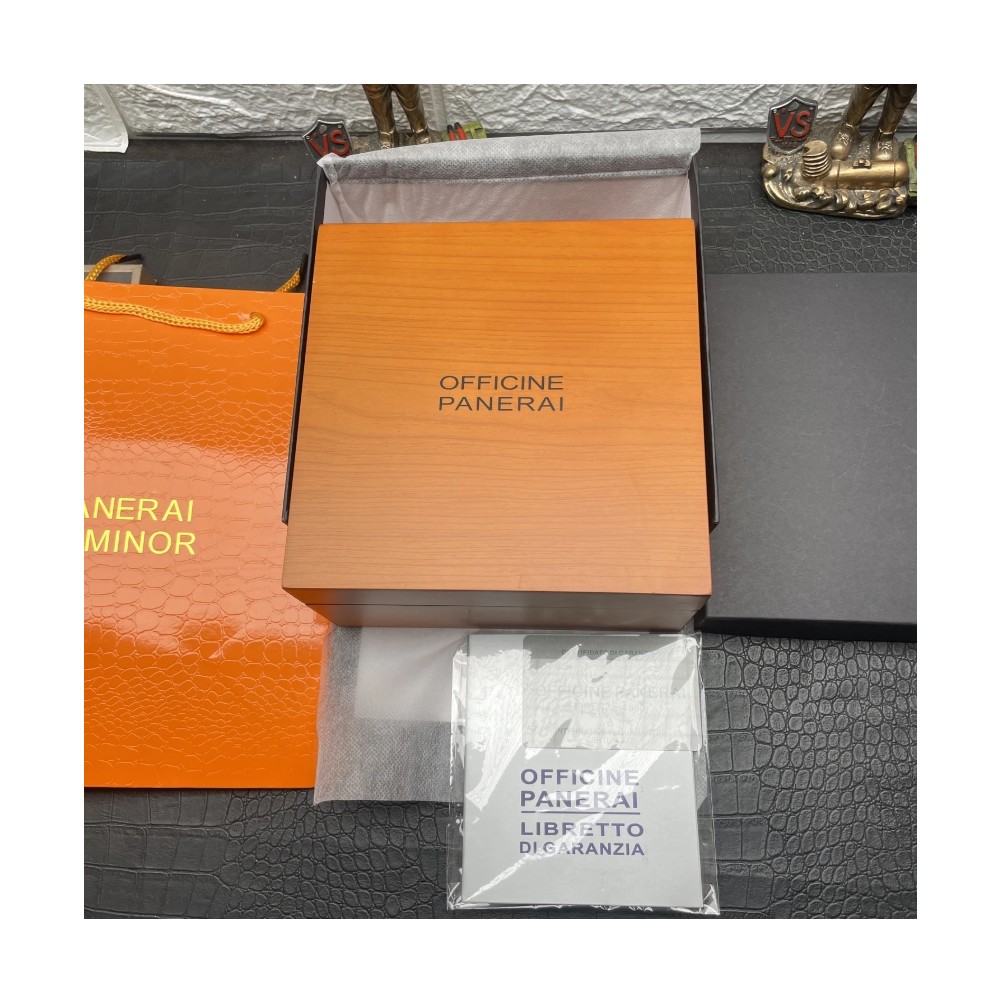 파네라이 시계 케이스 및 구성품