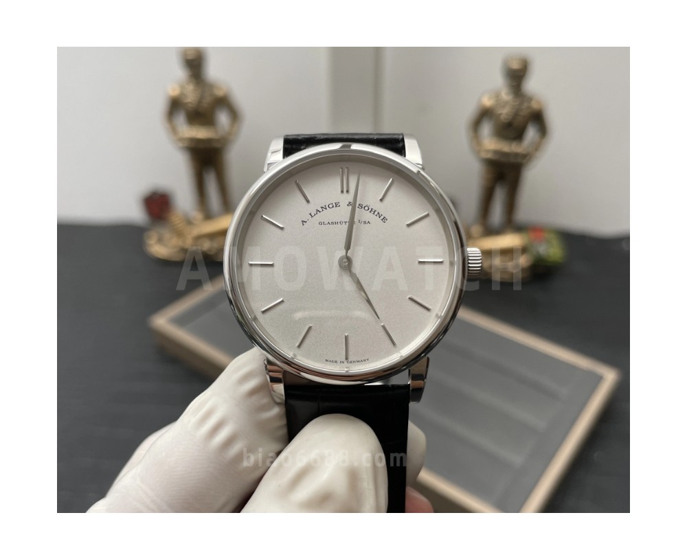 SV공장 랑에 운트 죄네 SAXONIA 레더 스트랩 드레스 워치 39mm 205.086