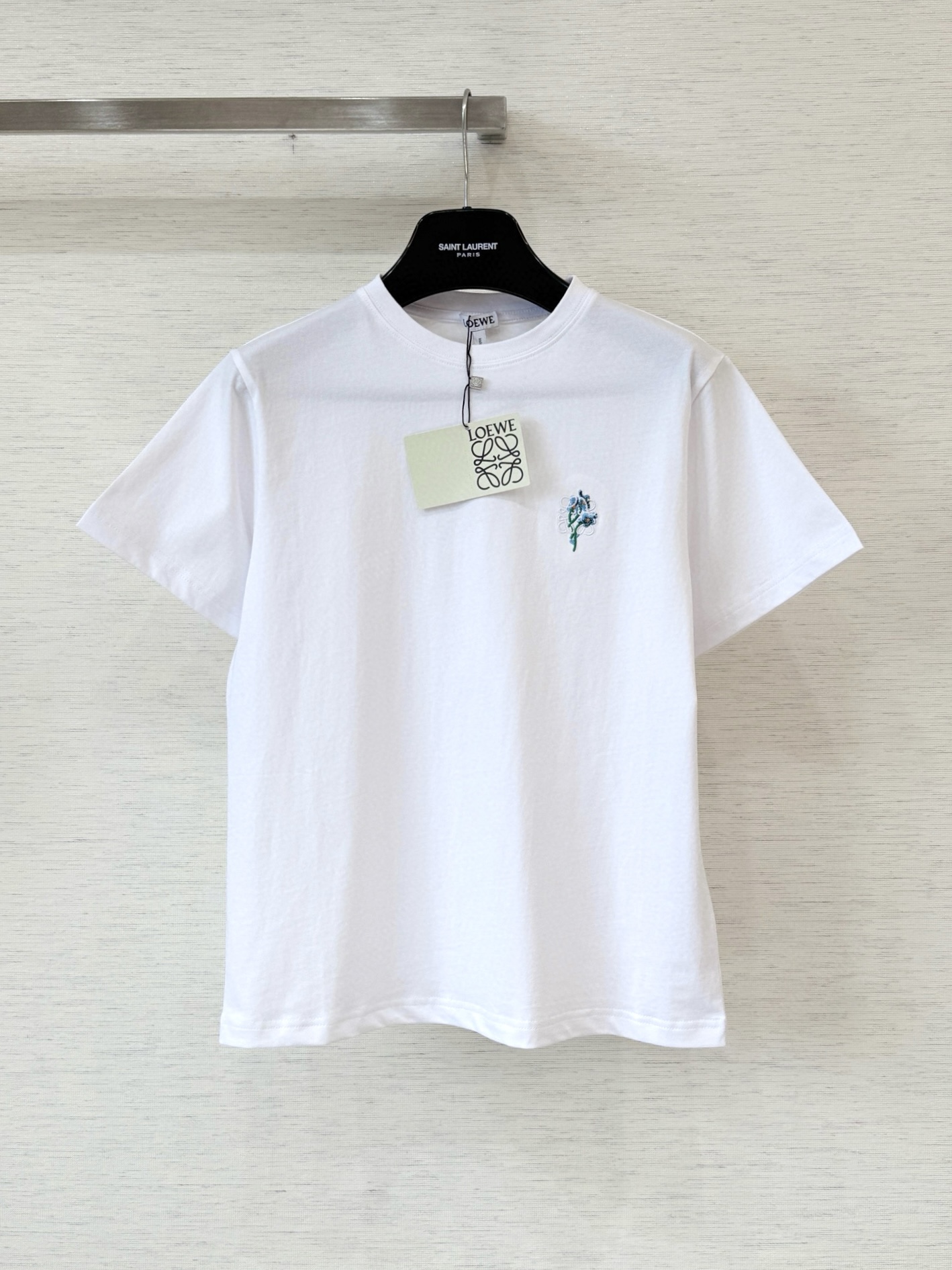 로에베 아나그램 플로럴 자수 코튼 티셔츠