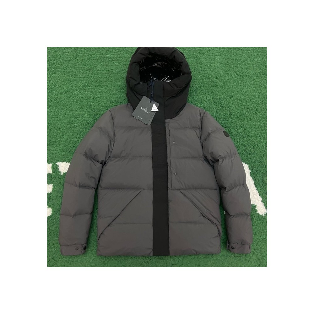 몽클레어 마데이라 다운 패딩